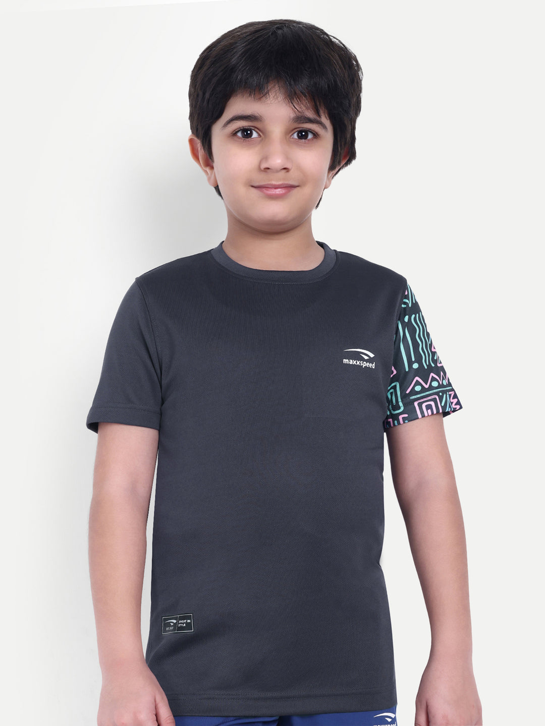 DARK GREY SOLID TEE WITH SLEEVE PRINT - KIDS