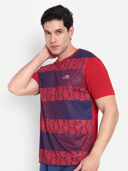 RED TEE WITH EMBOSSED GRAPHIC